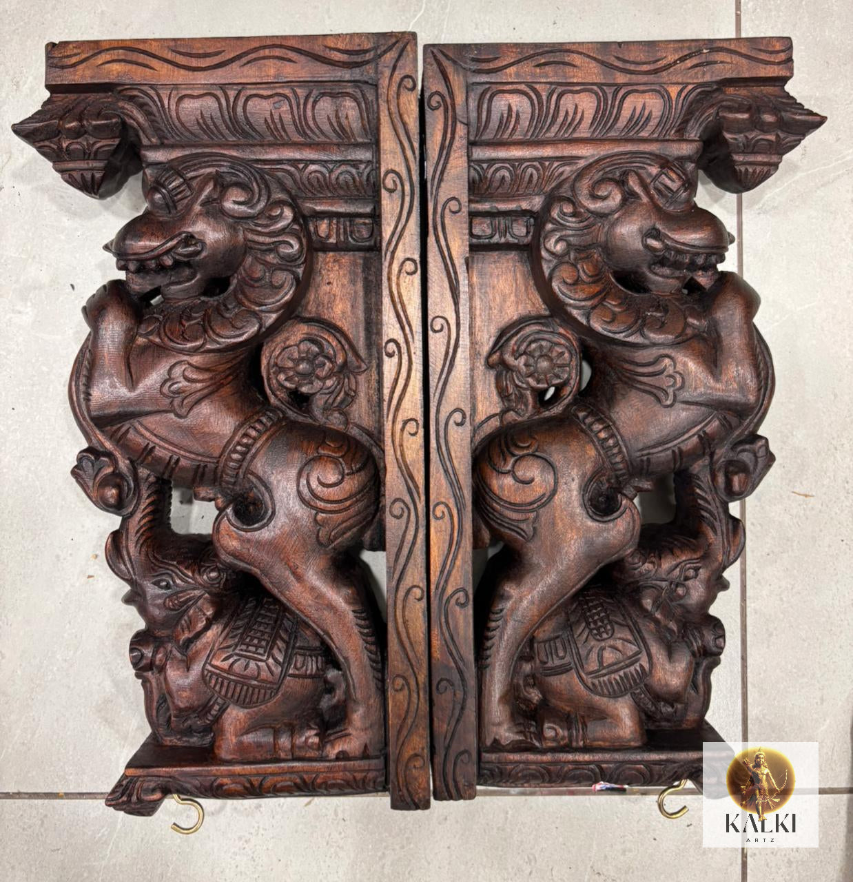 Royal Twin Yali Wall Bracket (Hand-Carved Wooden Corbel Set)